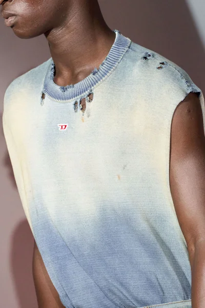 Look 3